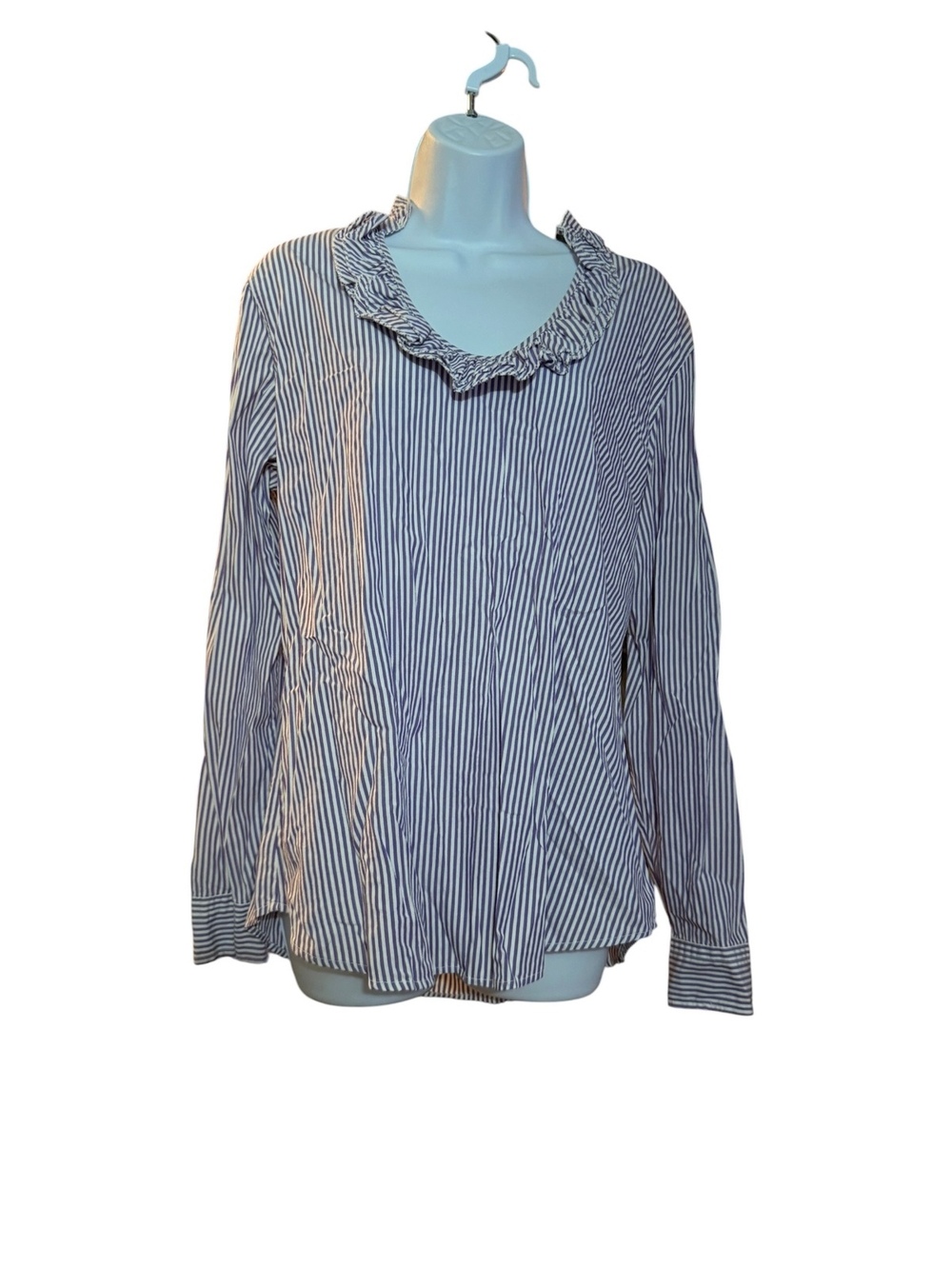 Gap Women's Purple and White Striped Ruffle Collar Shirt